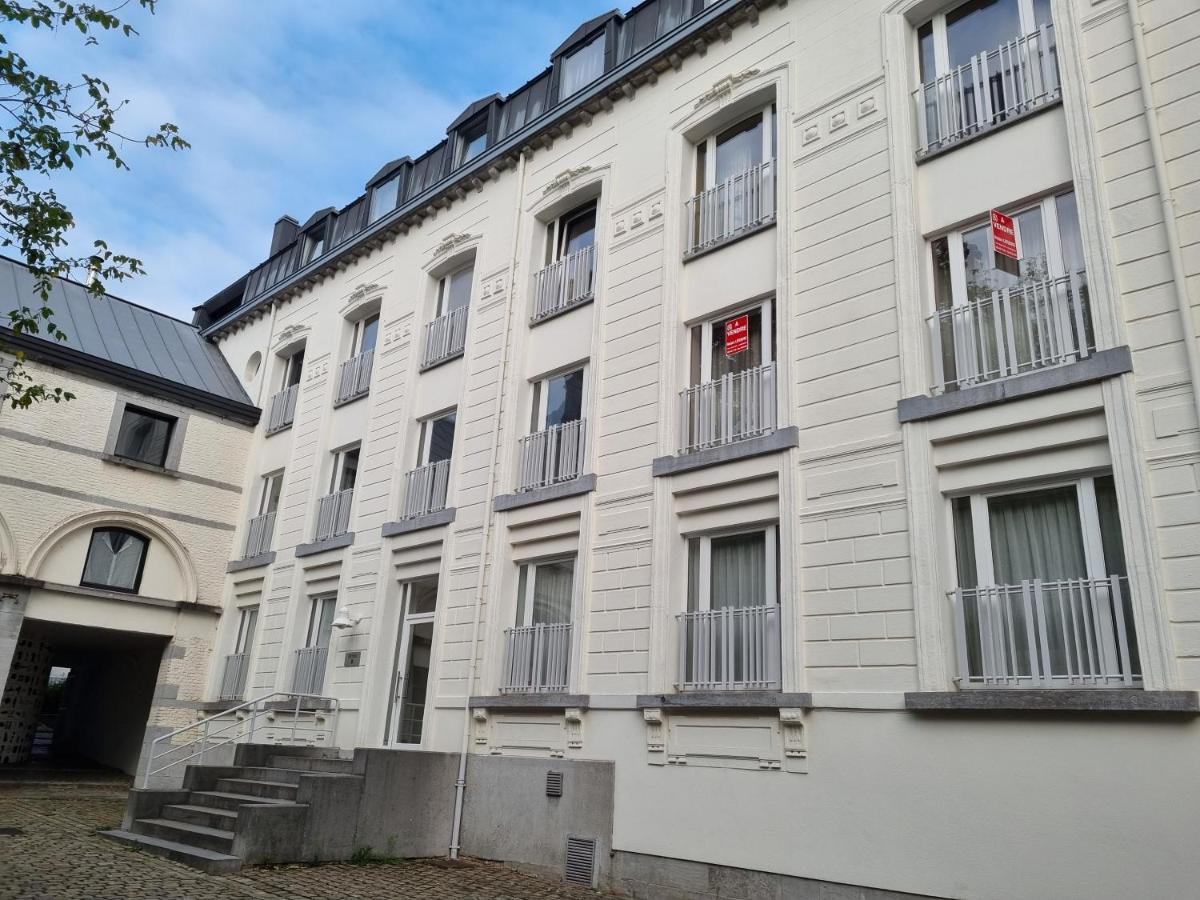 Logement Dans Le Coeur Historique De Mons Luaran gambar