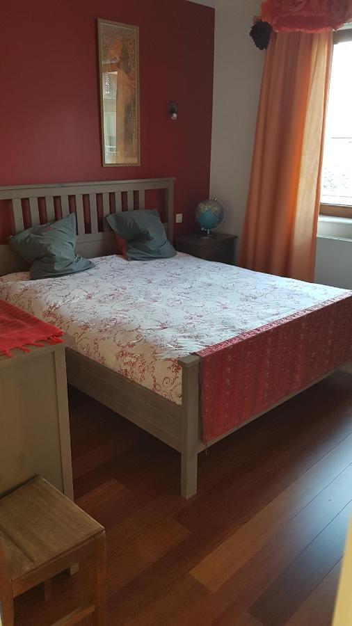 Logement Dans Le Coeur Historique De Mons Luaran gambar